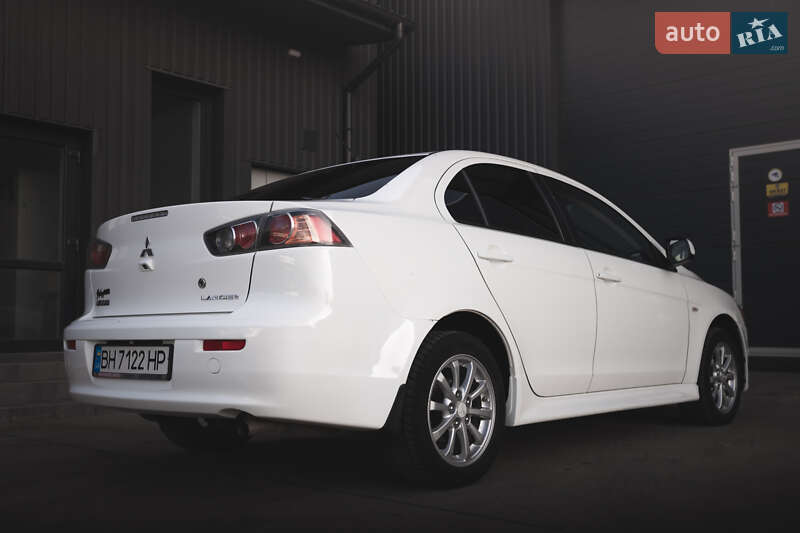 Седан Mitsubishi Lancer 2014 в Білгороді-Дністровському