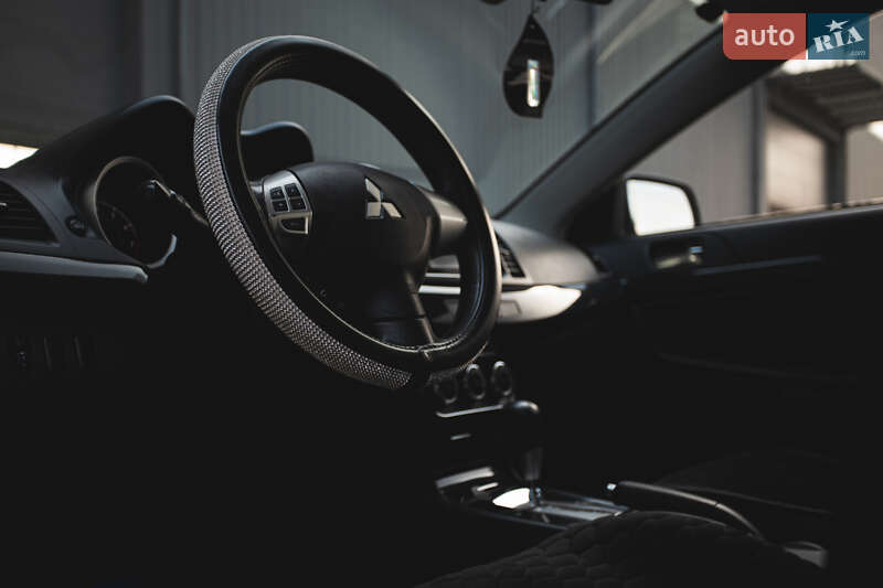 Седан Mitsubishi Lancer 2014 в Білгороді-Дністровському
