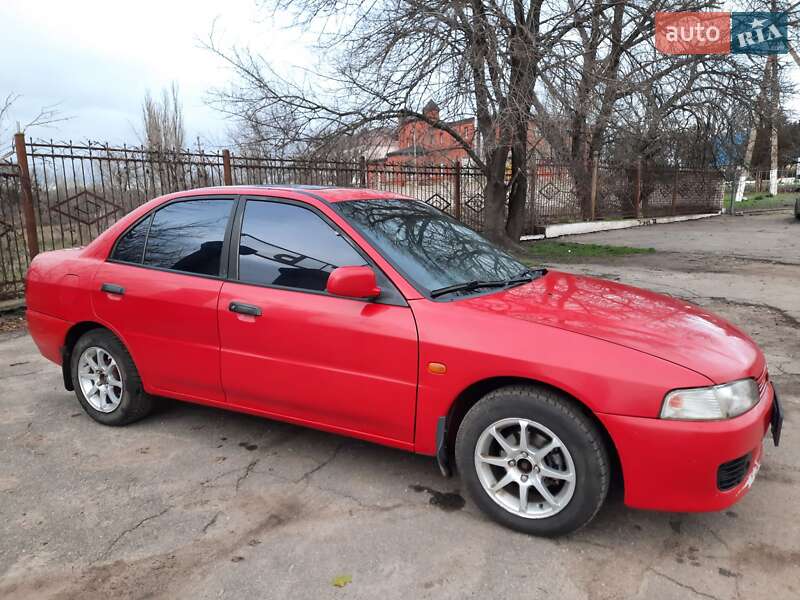 Седан Mitsubishi Lancer 1996 в Братському