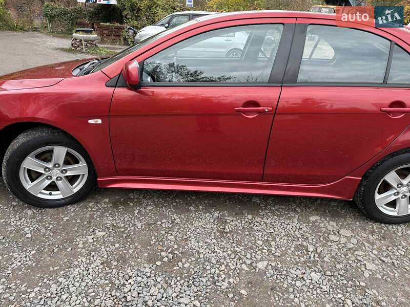 Хэтчбек Mitsubishi Lancer 2009 в Харькове