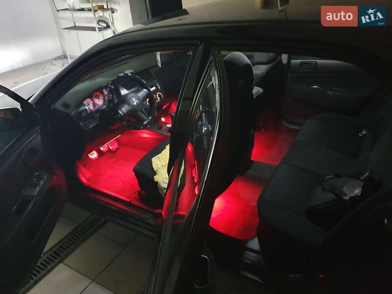 Седан Mitsubishi Lancer 2006 в Киеве