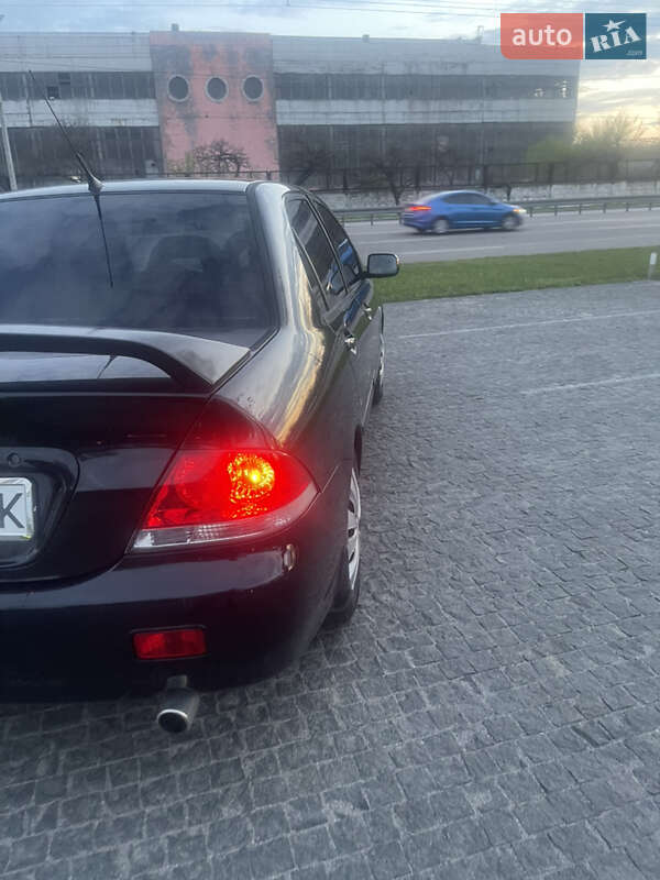 Седан Mitsubishi Lancer 2006 в Днепре