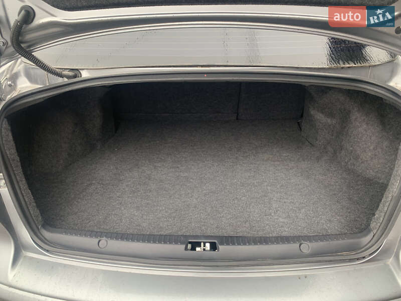 Седан Mitsubishi Lancer 2015 в Киеве