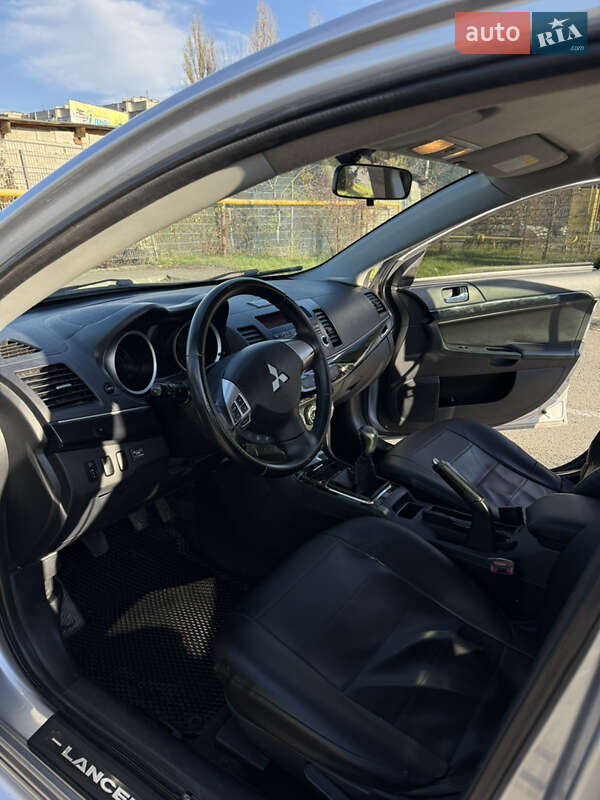 Седан Mitsubishi Lancer 2012 в Івано-Франківську