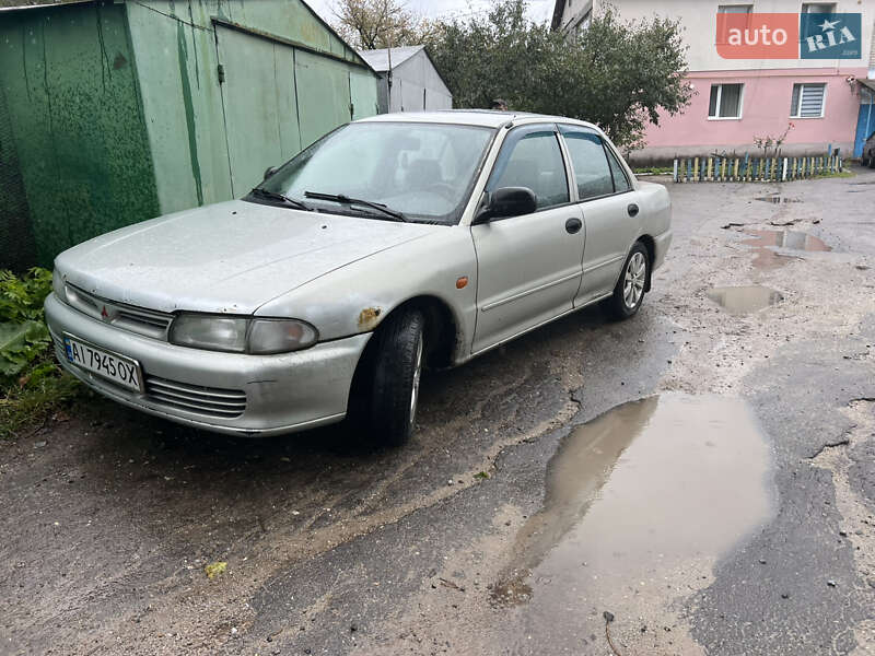 Седан Mitsubishi Lancer 1995 в Красилове