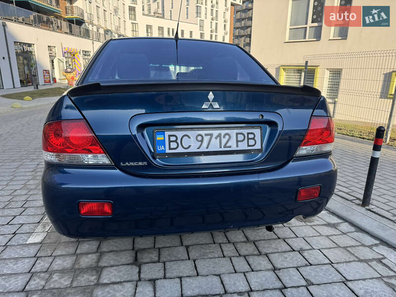 Седан Mitsubishi Lancer 2003 в Львові фото 5 Седан Mitsubishi Lancer 2003 в Львові