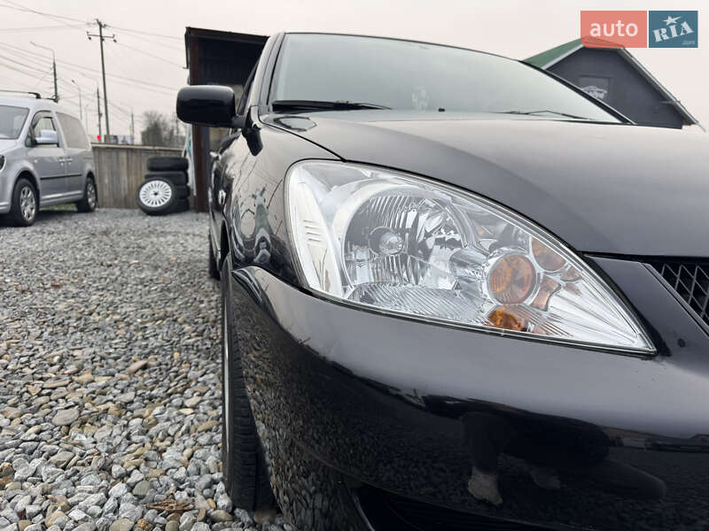 Седан Mitsubishi Lancer 2008 в Черновцах