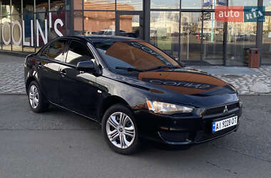 Седан Mitsubishi Lancer 2010 в Киеве
