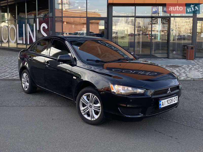 Седан Mitsubishi Lancer 2010 в Киеве фото Седан Mitsubishi Lancer 2010 в Киеве