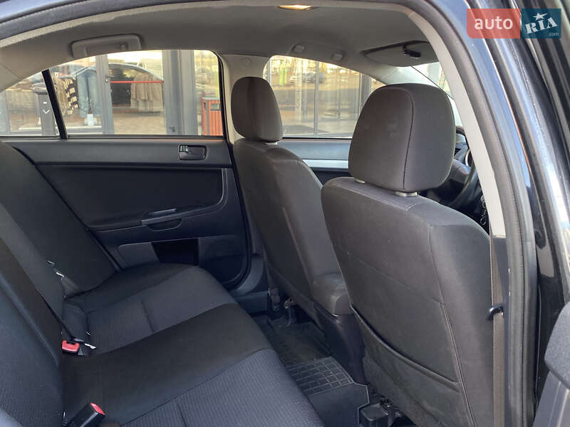 Седан Mitsubishi Lancer 2010 в Киеве фото 25 Седан Mitsubishi Lancer 2010 в Киеве