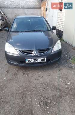 Седан Mitsubishi Lancer 2004 в Киеве