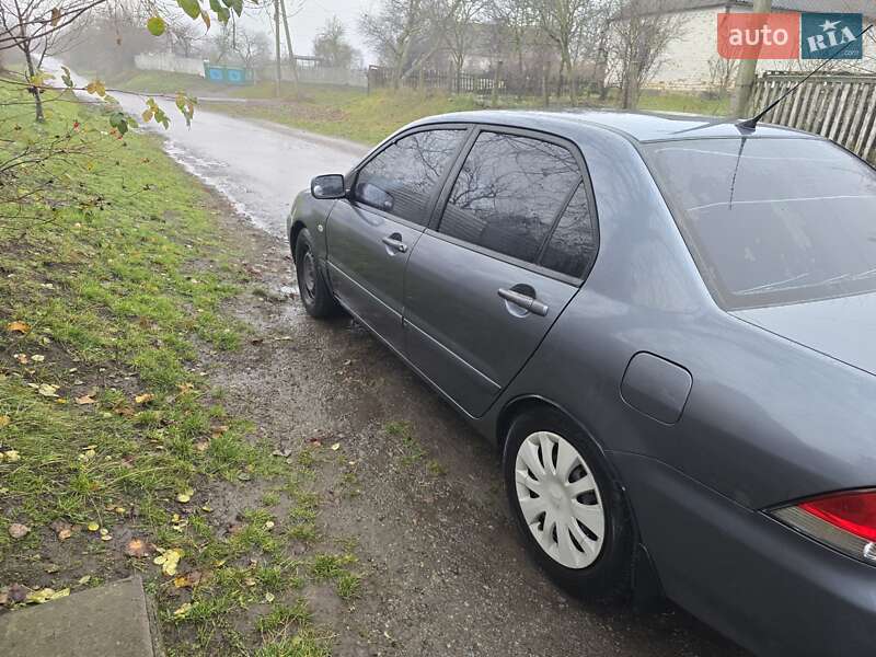 Седан Mitsubishi Lancer 2008 в Києві