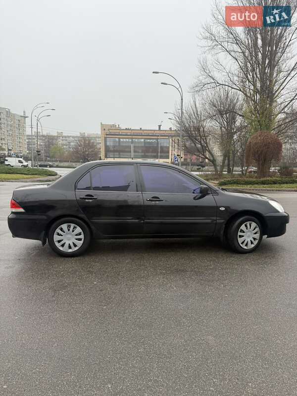 Седан Mitsubishi Lancer 2007 в Киеве