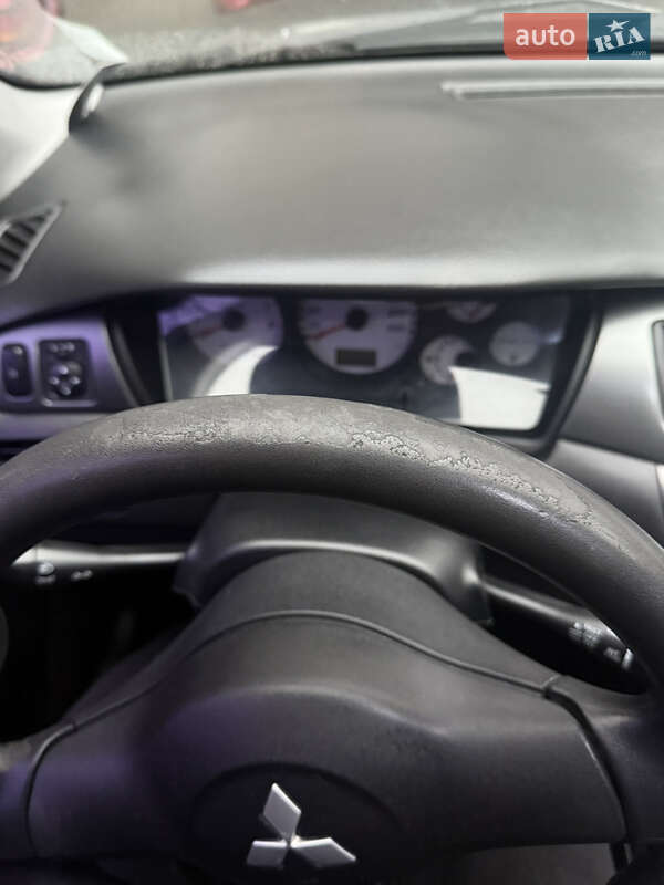 Седан Mitsubishi Lancer 2007 в Киеве