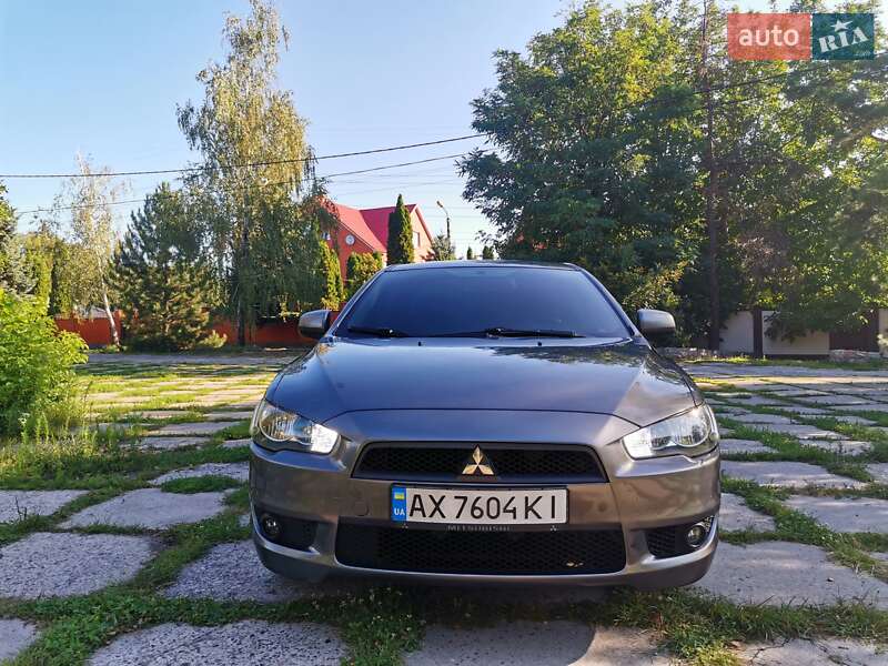 Седан Mitsubishi Lancer 2009 в Харькове