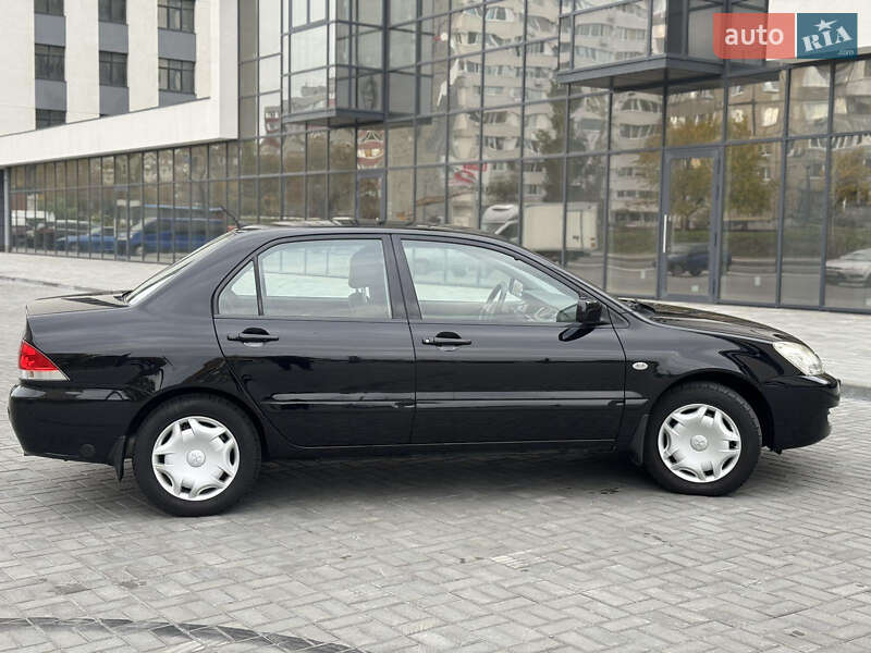 Седан Mitsubishi Lancer 2009 в Дніпрі