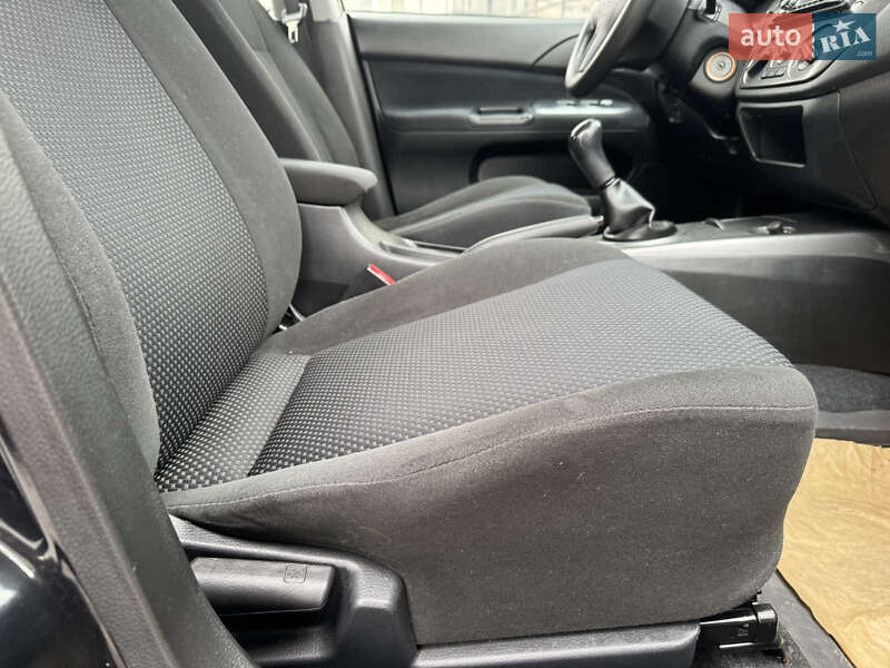 Седан Mitsubishi Lancer 2009 в Дніпрі