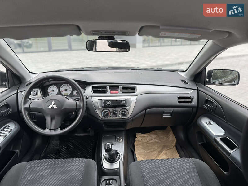 Седан Mitsubishi Lancer 2009 в Дніпрі