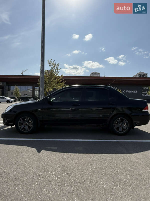 Седан Mitsubishi Lancer 2008 в Киеве