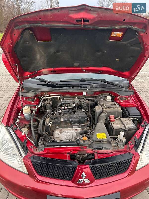 Седан Mitsubishi Lancer 2007 в Черновцах