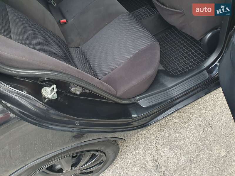 Седан Mitsubishi Lancer 2006 в Киеве