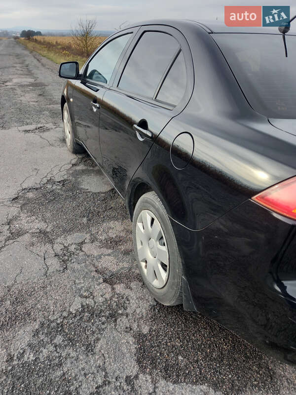 Седан Mitsubishi Lancer 2008 в Кременце