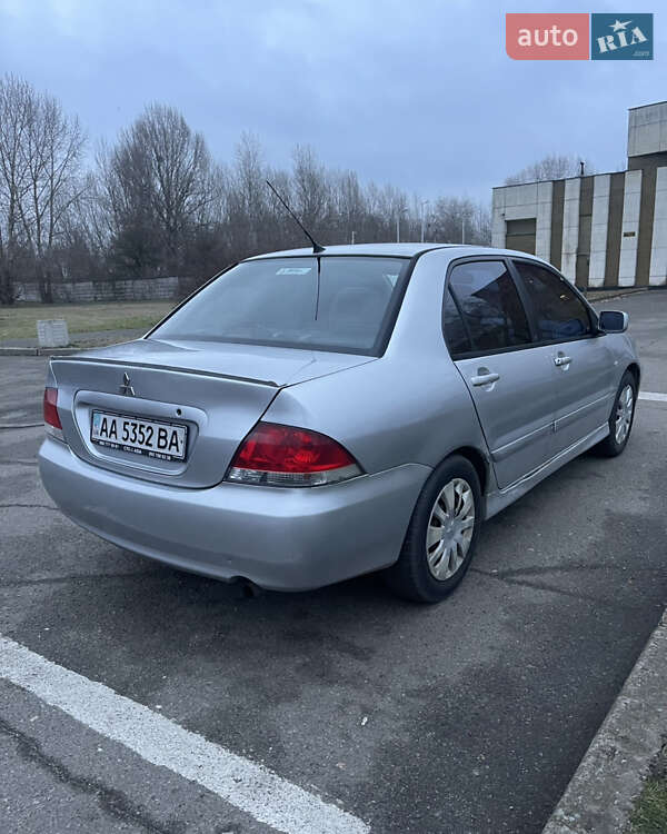 Седан Mitsubishi Lancer 2005 в Киеве фото 3 Седан Mitsubishi Lancer 2005 в Киеве