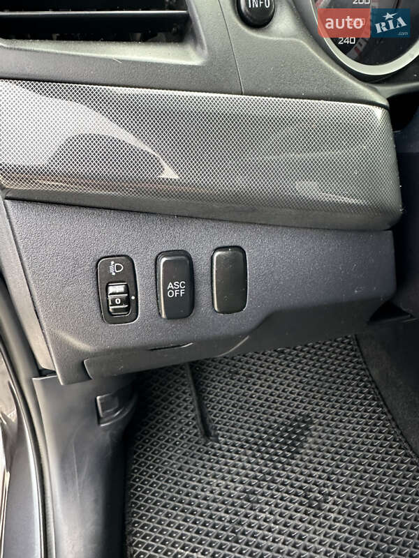 Седан Mitsubishi Lancer 2009 в Киеве