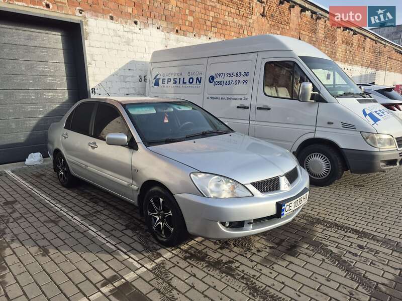 Седан Mitsubishi Lancer 2006 в Чернівцях