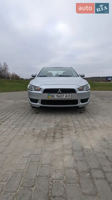 Mitsubishi Lancer