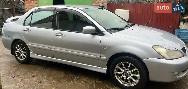Mitsubishi Lancer
