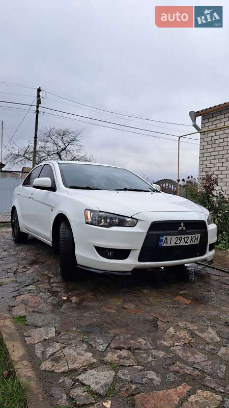 Седан Mitsubishi Lancer 2011 в Семеновке