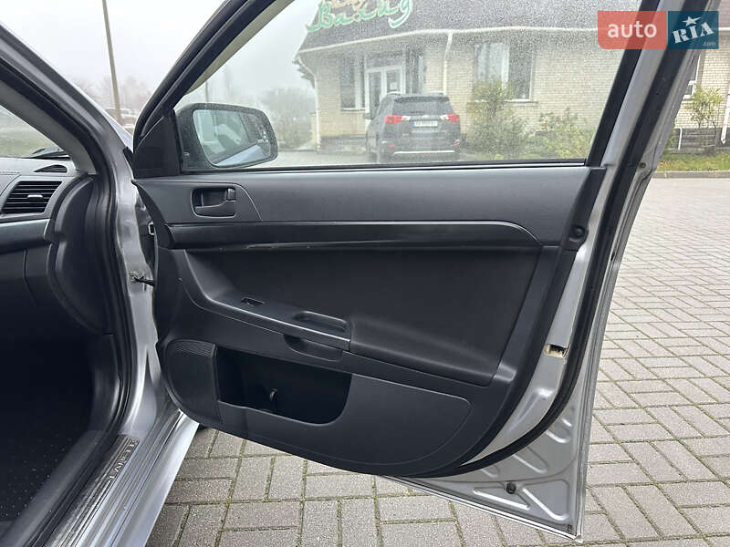 Седан Mitsubishi Lancer 2009 в Харкові