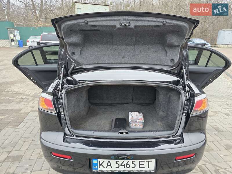 Седан Mitsubishi Lancer 2012 в Киеве фото 26 Седан Mitsubishi Lancer 2012 в Киеве