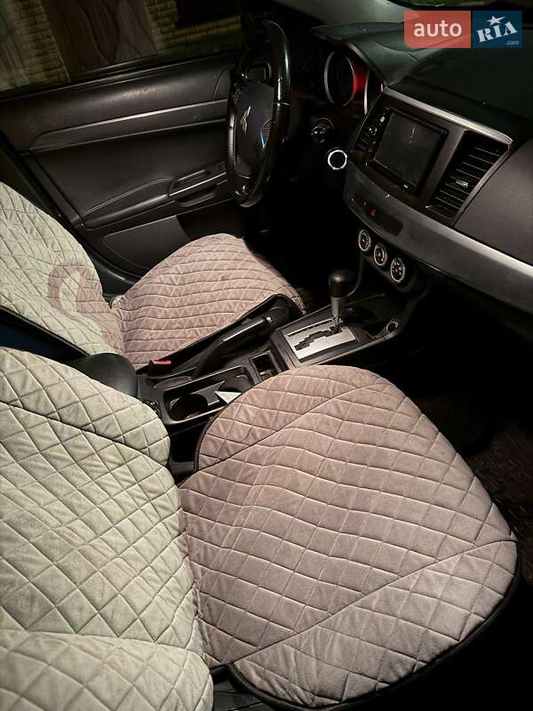 Седан Mitsubishi Lancer 2008 в Киеве