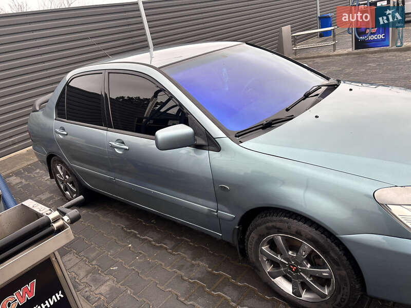 Седан Mitsubishi Lancer 2006 в Миколаєві