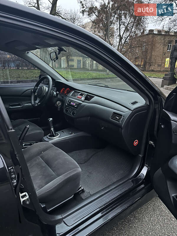 Седан Mitsubishi Lancer 2005 в Києві