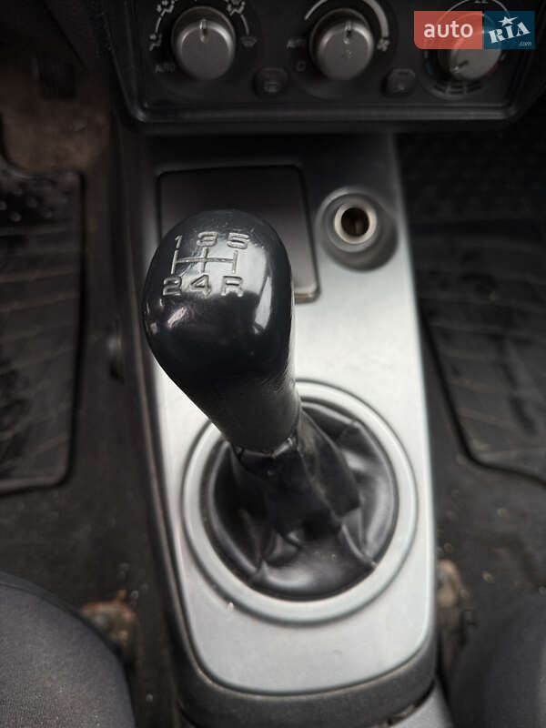 Седан Mitsubishi Lancer 2006 в Києві фото 27 Седан Mitsubishi Lancer 2006 в Києві