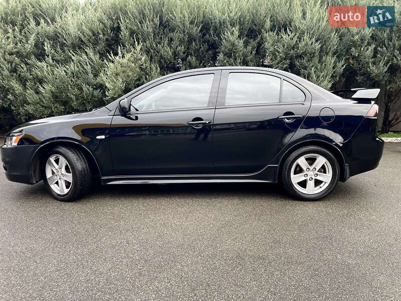 Седан Mitsubishi Lancer 2008 в Киеве