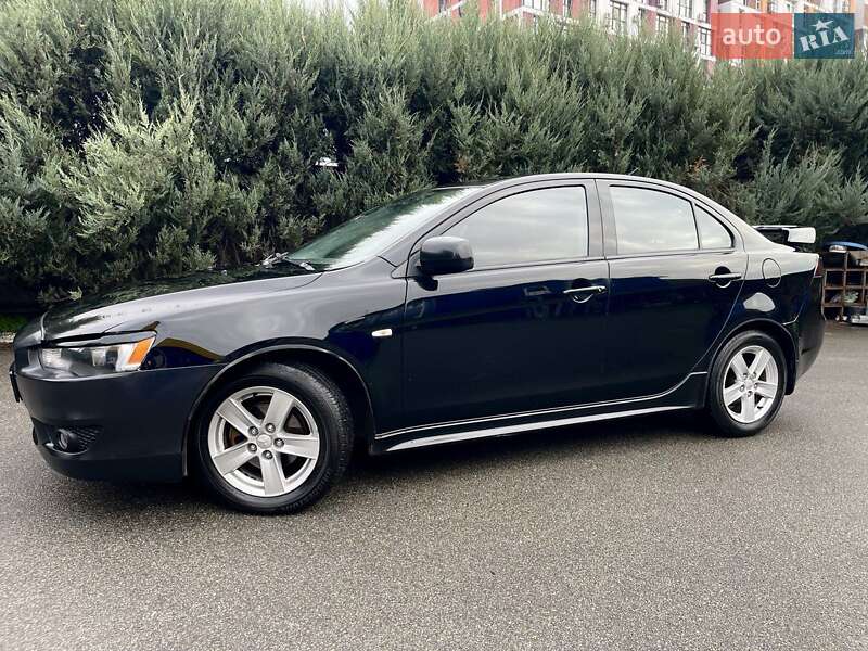 Седан Mitsubishi Lancer 2008 в Киеве