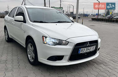 Седан Mitsubishi Lancer 2012 в Хусте