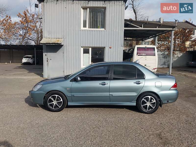 Седан Mitsubishi Lancer 2006 в Николаеве