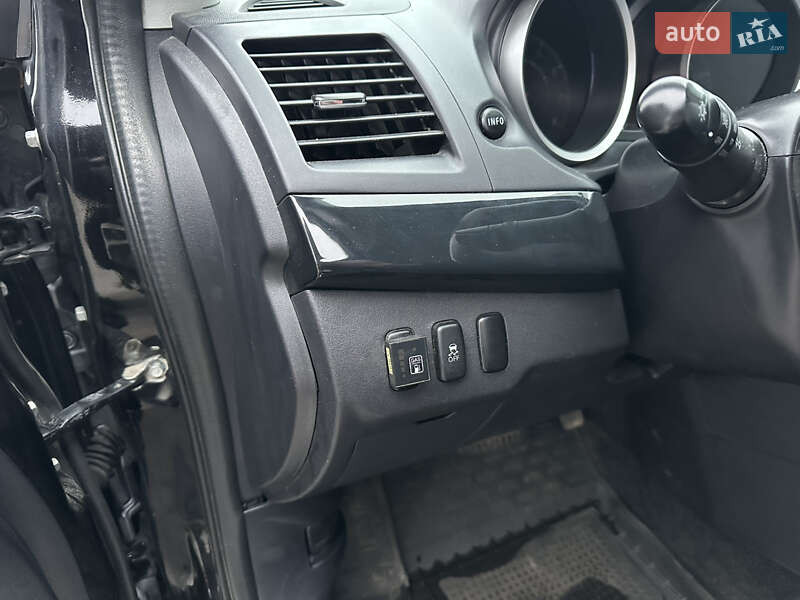 Седан Mitsubishi Lancer 2017 в Києві фото 10 Седан Mitsubishi Lancer 2017 в Києві