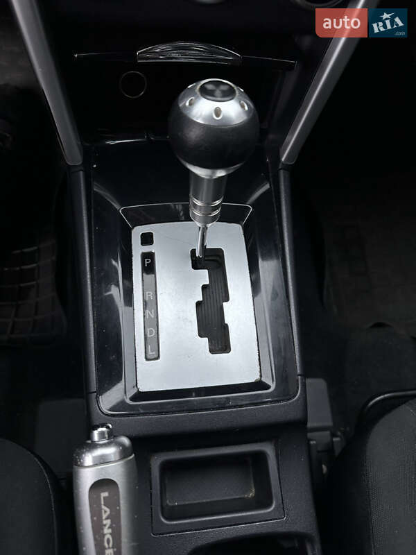 Седан Mitsubishi Lancer 2017 в Києві фото 20 Седан Mitsubishi Lancer 2017 в Києві