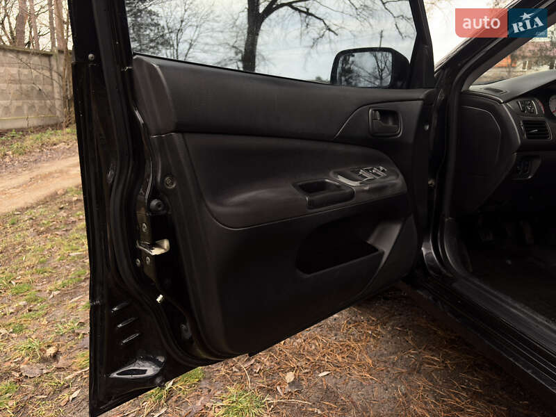 Седан Mitsubishi Lancer 2006 в Макарові