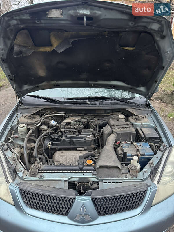 Седан Mitsubishi Lancer 2006 в Киеве