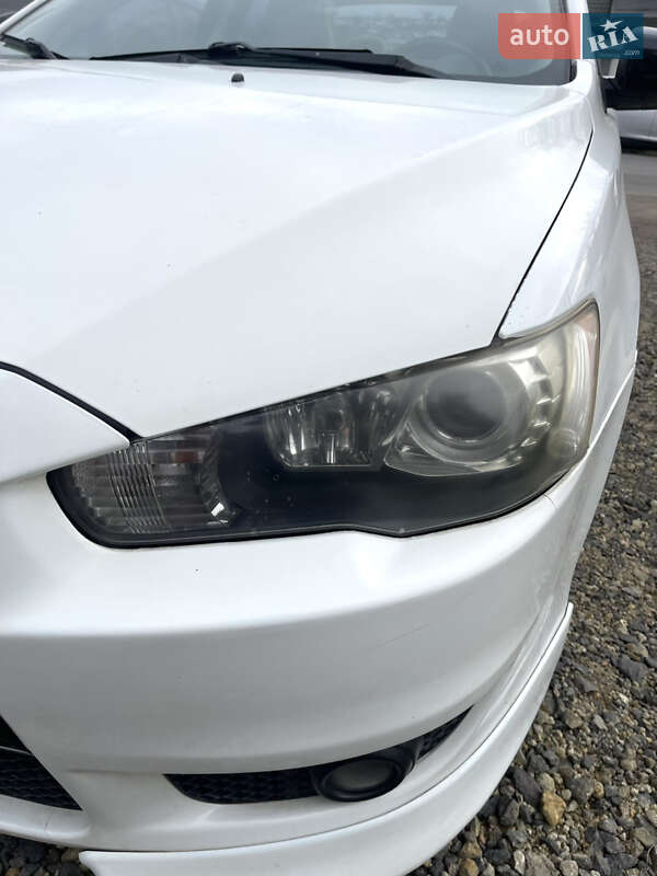 Седан Mitsubishi Lancer 2008 в Ужгороде