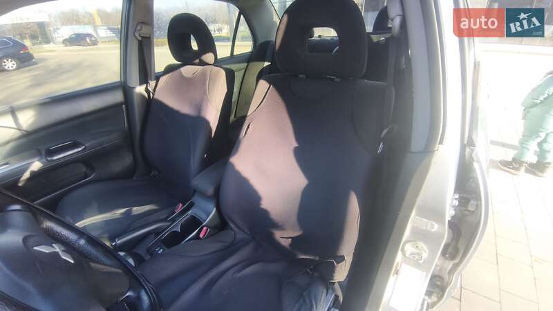 Седан Mitsubishi Lancer 2006 в Ужгороде