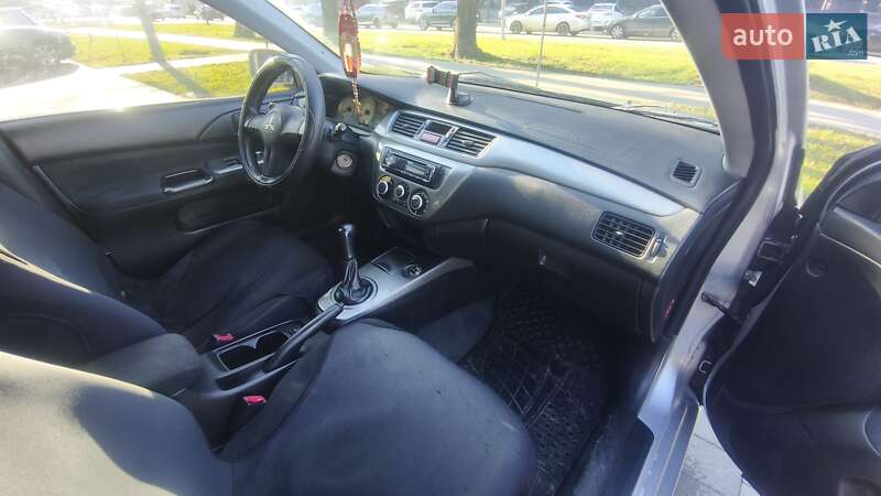 Седан Mitsubishi Lancer 2006 в Ужгороде