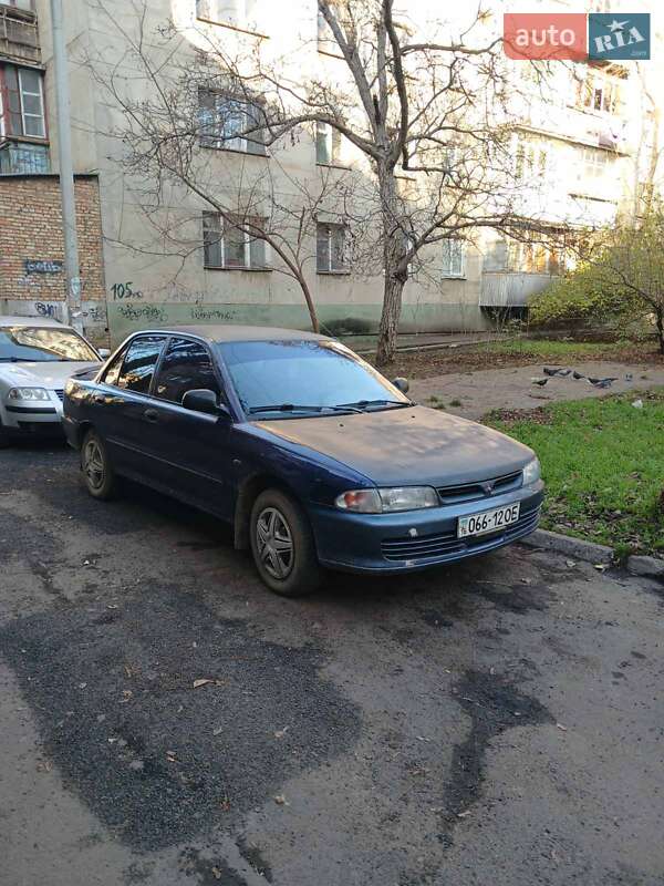 Седан Mitsubishi Lancer 1995 в Одесі